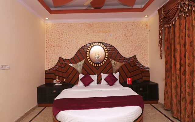 OYO 11603 President Inn