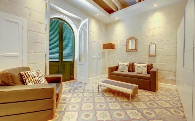 Central 1BR Apartment in Valletta
