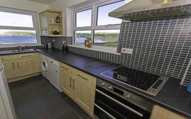 Stables & Breeze | 6 Bedrooms / Sleeps 13 | Sea Views