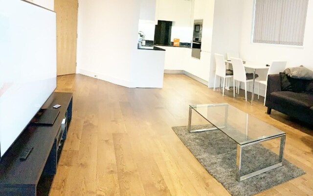 Stunning 1-bed Apartment in London Royal Excel