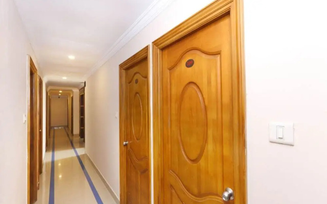 The City Manor by OYO Rooms