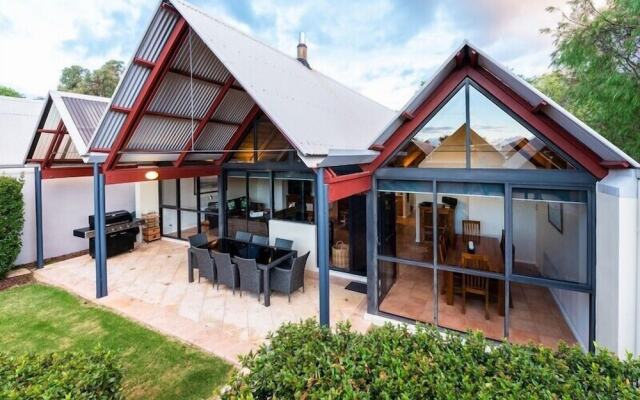 Whalers Cove Villas