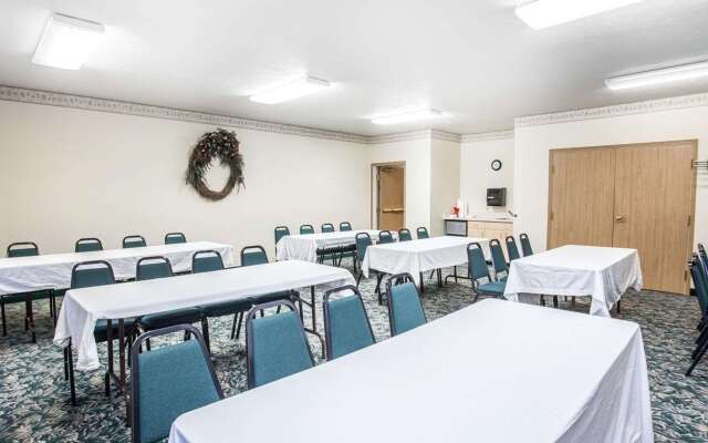 Rodeway Inn and Suites Spokane