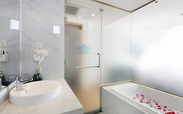 Crown Hotel Nha Trang