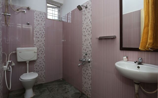 OYO 9156 Home Hill Top 2BHK Near ITI Junction