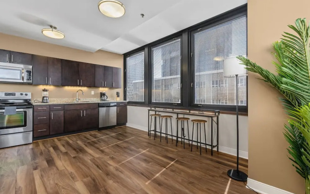 Sleek 2BR Downtown Retreat with Gym