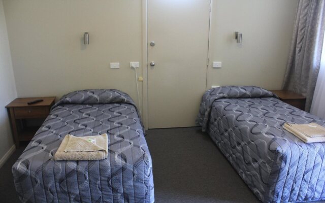 Aromet Motor Inn