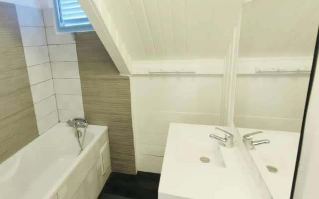 Location Maison Bleue avec piscine privative au Carbet Martinique