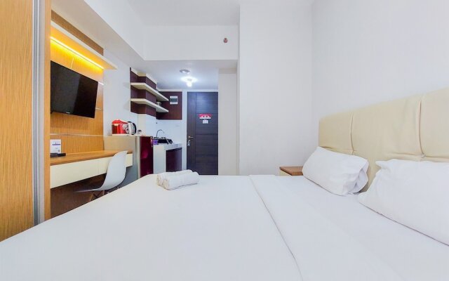 Homey And Elegant Studio Amazana Serpong Apartment