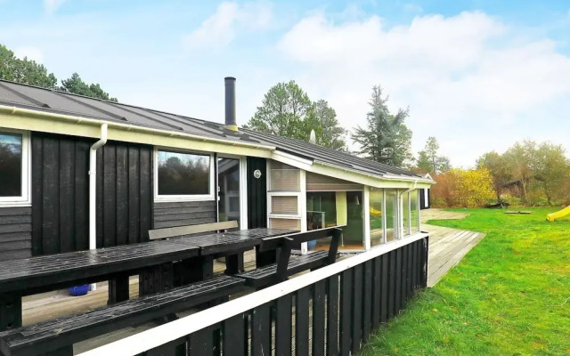 10 Person Holiday Home in Jerup