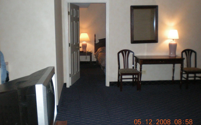 Baldwin Inn & Suites