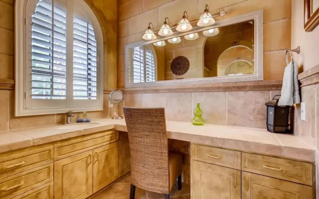 Villa Gordal - Enormous Villa in las Vegas with 39 Sleeps