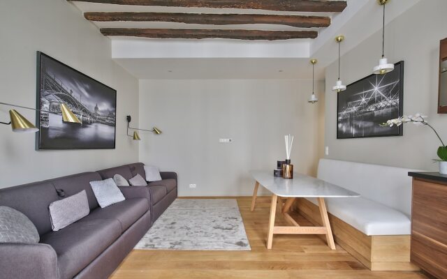 70 - Authentic Parisian Flat