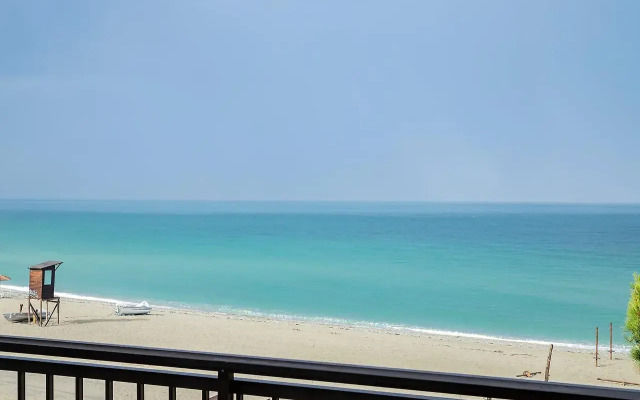 OCEANA Beach Hotel