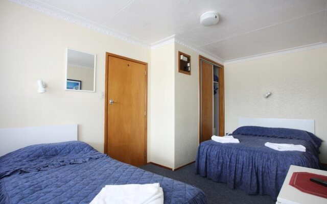 Queens Park Motels