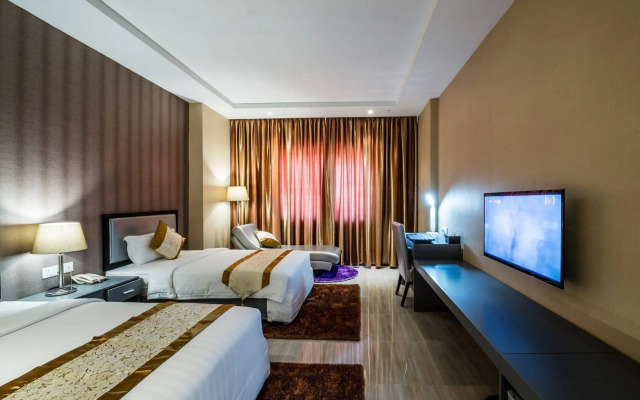 The Litz Hotel & Suites