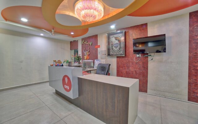 Hotel Risha by OYO