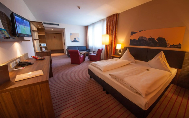 NOVINA HOTEL Tillypark