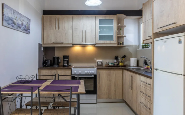 Comfy Central Square Gem with Terrace