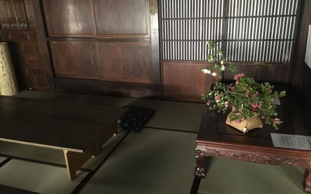 Kayabuki-House `OKITEI´