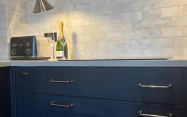 Redland Suites - Apartment 4