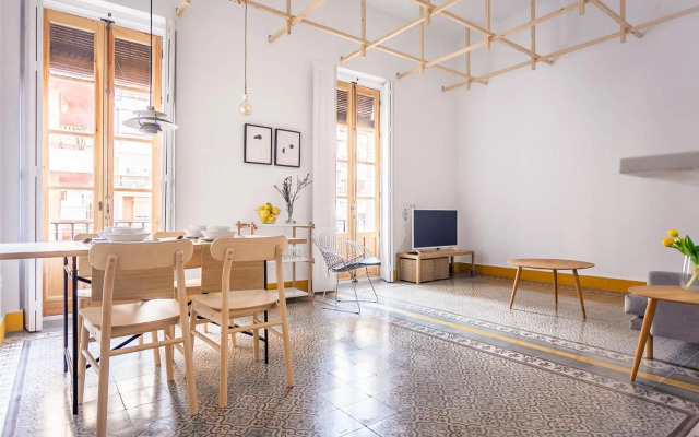 Pop Art , Sunny Apartment near Santa Cruz