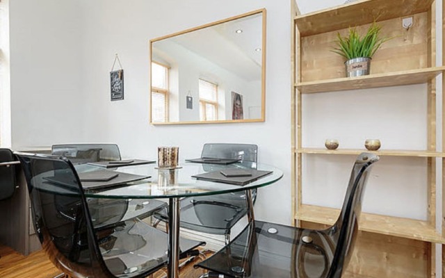 Luxury Central Newcastle Apartment 23
