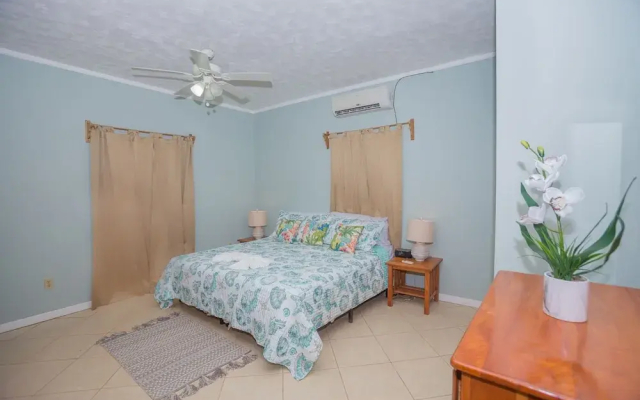 Roatan Ocean View - Ground Floor 2 Bedroom Apts