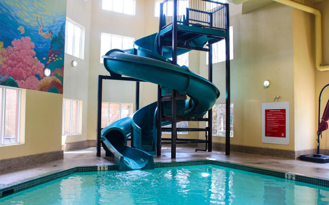 Super 8 by Wyndham Edmonton South