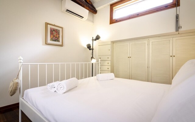 Stylish one Bedroom in the Heart of Bologna