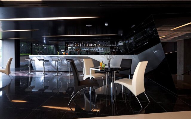 Nine Forty One Hotel