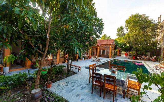 Tam Coc Mountain Bungalow