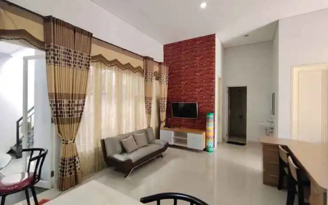 Villa Kembar Royal Garden By N2K