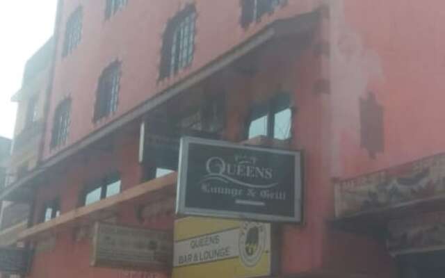 Queens Hotel