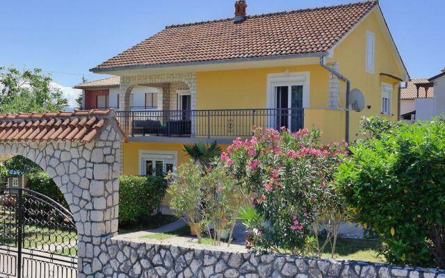 Scenic Holiday Home in Silo with Private Pool near Beach