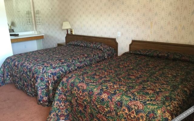 Circle R Motel