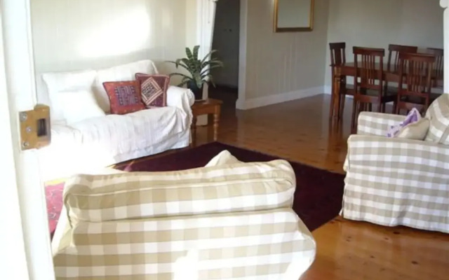 3 Bedroom Characterful Inner City Home