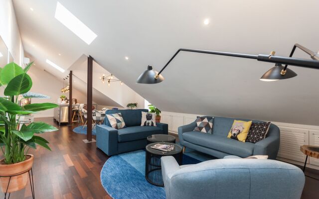 Casa da Barroca: spacious A-location designer loft