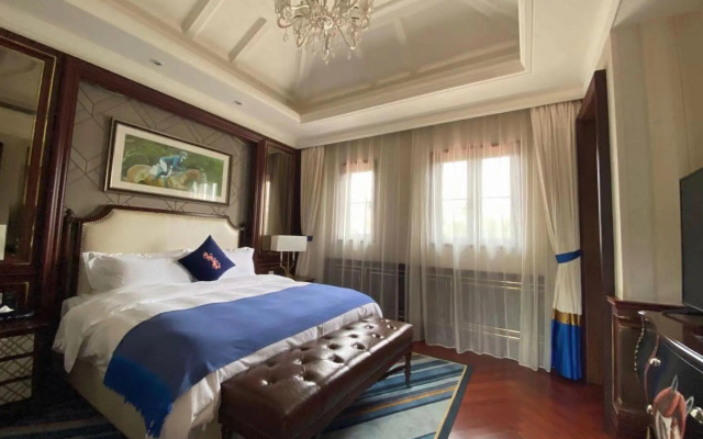 Midea Egret Lake Car Theme Hotel