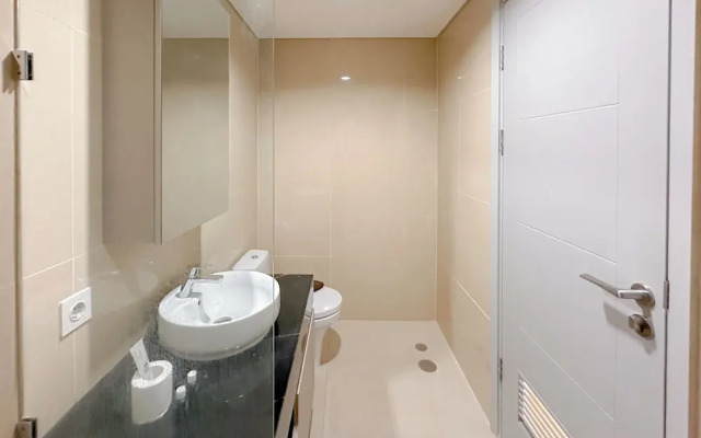 New Contemporary 2Br At Grand Sungkono Lagoon Apartment