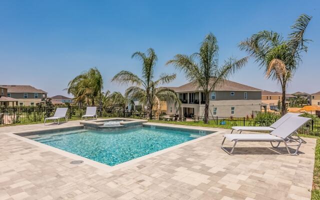 Reunion Raven by Vtrips