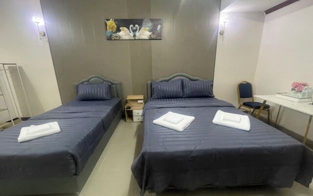 2B Cozy Hostel
