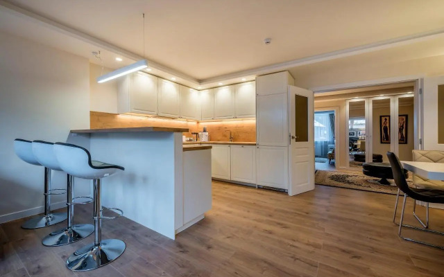 Hills Park Luxury Apartment