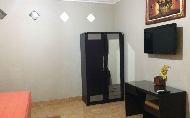 Crown Hotel