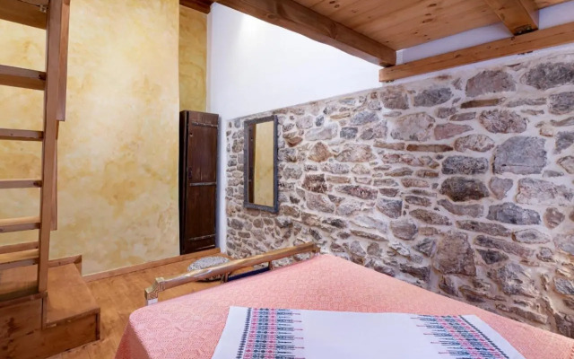 Traditional Cretan House Lithostrati Karidi Village