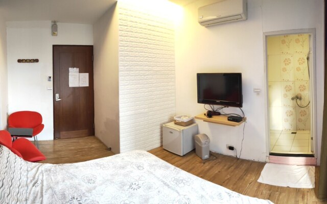 Come and Play Guesthouse