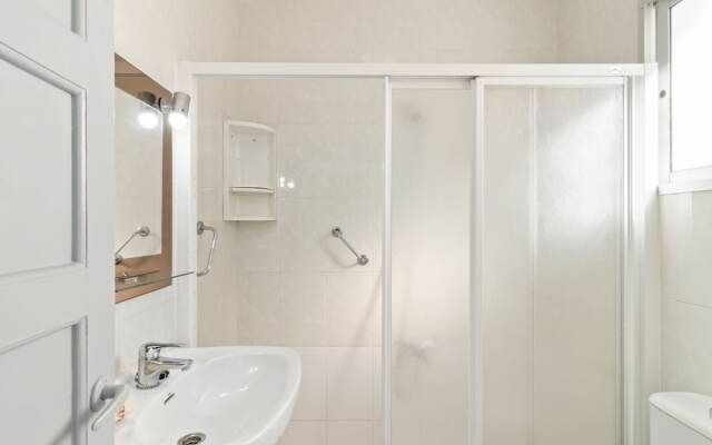 Cozy Holiday Home in Málaga near Beach