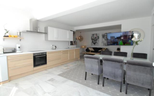 Little Paradise close to La Sala in Puerto Banus / quiet