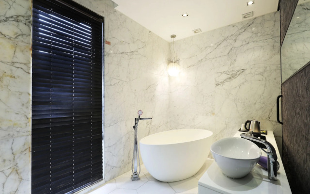 Hotel Amare