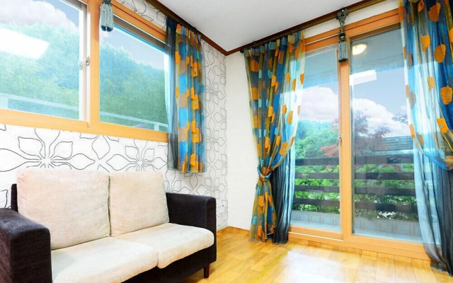 The Tree in the Lake